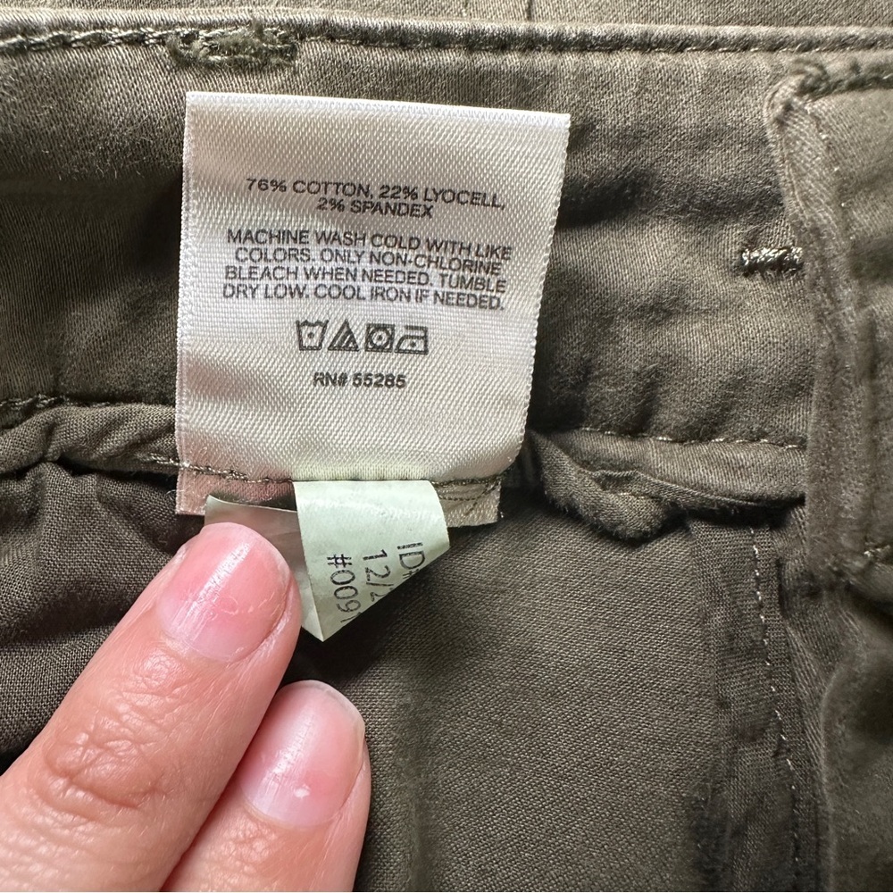 Express Women's Khaki Straight Leg Cargo Pants - Picture 6 of 7